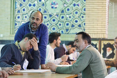 عکس/ شمارش آرای انتخابات در مسجدالرسول اصفهان
