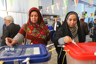 حضور پرشور گرگانی‌ها در ساعات پایانی رای گیری انتخابات ۱۴۰۲