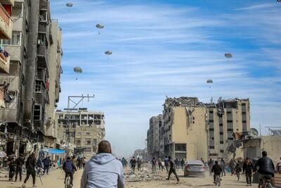 دیدنی های امروز؛ از ارسال کمک های هوایی به غزه تا  شب برات  در کشمیر