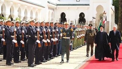 استقبال رسمی «عبدالمجید تبون» از رئیسی در کاخ ریاست جمهوری الجزایر
