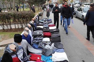 روحانی: ١٢۵ دستفروش میدان هفت تیر برای بازار شب‌ عید در غرفه های ۴ متری سامان یافتند