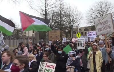 تظاهرات در برابر سفارت رژیم صهیونیستی در واشنگتن در حمایت از غزه