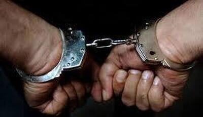 فارس: فرزند مولوی عبدالحمید به اتهام حمل سلاح غیرمجاز در ایست بازرسی زاهدان _ خاش دستگیر شد