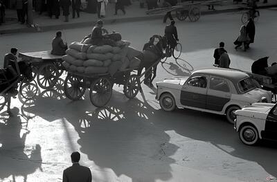 عکس/ ۶۷ سال پیش؛ وقتی گاری در تهران ایجاد ترافیک می‌کرد