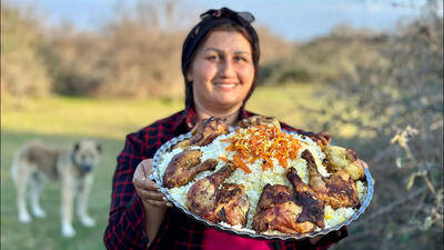(ویدئو) نحوه پخت یک چلو مرغ متفاوت به روش دیدنی یک بانوی روستایی آذربایجانی