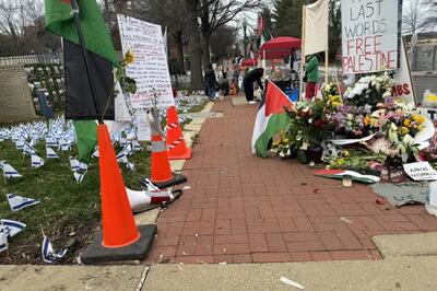 تحرکات حامیان فلسطین مقابل سفارت تل‌آویو در واشنگتن؛ از تحصن تا نصب پرچم فلسطین