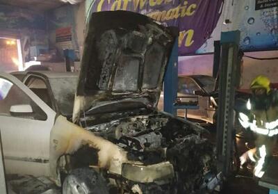 اقدام شجاعانه ماموران آتش‌نشانی جهت اطفاء حریق خودرو در زاهدان- فیلم دفاتر استانی تسنیم | Tasnim