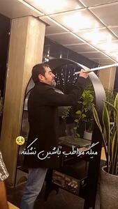 (ویدئو) دیدار اتفاقی و پُر از احساس شهاب حسینی با یکی از هوادارانش