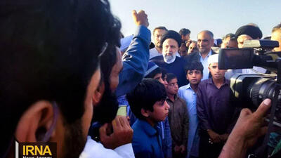 رییس جمهور از مناطق سیل زده نگور در جنوب سیستان و بلوچستان بازدید کرد