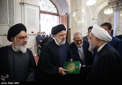 خوش و بش روحانی و رئیسی در یک مراسم + عکس