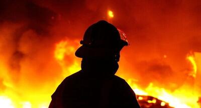 نجات ۶ نفر از ساکنان منزل مسکونی دوطبقه از میان شعله‌های آتش و دود