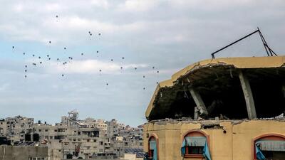 عملیات ایردراپ مرگبار/ 5 نفر بر اثر سقوط کمک‌های پرتاب شده بر فراز غزه کشته شدند