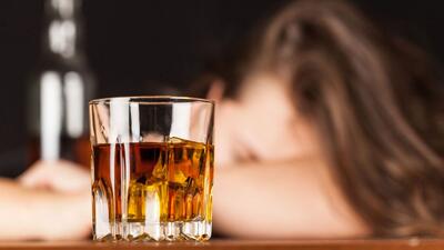 سازمان جهانی بهداشت: نوشیدن الکل حتی به مقدار کم، خطر ابتلا به سرطان سینه را افزایش می‌دهد