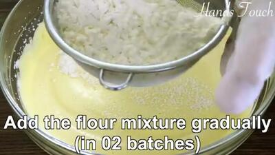 (ویدئو) طرز تهیه کیک اسفنجی وانیلی خوشمزه در خانه به سبک آشپز کُره ای