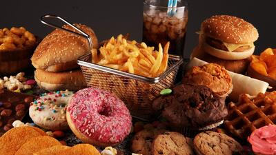 محققان دانشگاه  مونپلیه: خوردن غذاهای ناسالم روی جذابیت تاثیر می‌گذارد | رویداد24