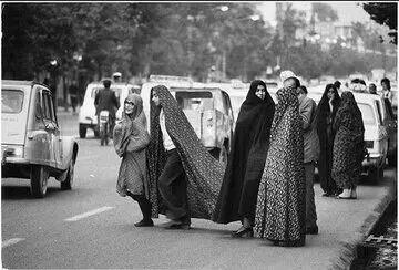 مدرسه دخترانه در تهران؛ ۸۰ سال قبل+عکس