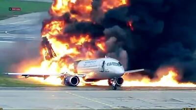 ببینید / فیلمی از لحظه فرود و آتش گرفتن هواپیما