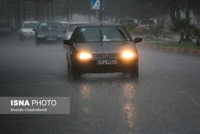 ببینید | وضعیت عجیب آبگرفتگی در تهران پس از بارش باران