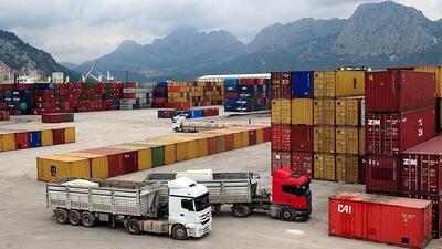 معطلی ۳ روز کامیون های حامل کالاهای صادراتی در مرز مهران
