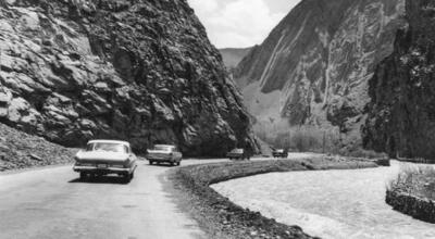 عکس| وضعیت عجیب جاده‌های نوروزی ۷۰ سال قبل
