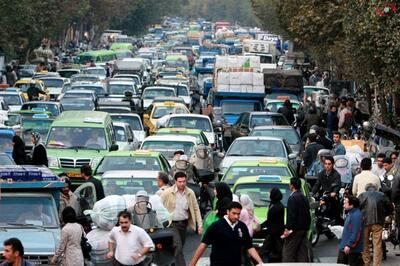 اکثر محورهای مواصلاتی مناطق شمال تهران شاهد ترافیک سنگین هستند.