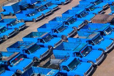 ماجرای دپو شدن چند هزار دستگاه نیسان آبی در ناکجاآباد چیست؟ +ویدئو