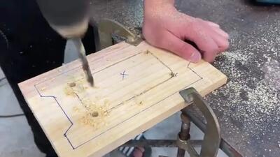 (ویدئو) نحوه ساخت قالب چوبی و بلوک سیمانی در خانه