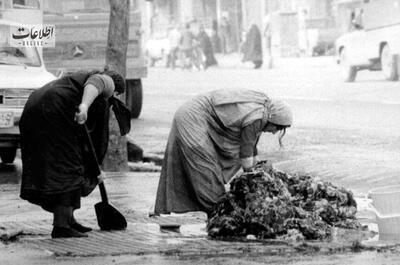 (عکس) ماجرای یک ممنوعیت عجیب در 60 سال قبل؛ قالی شستن در خیابان ممنوع!