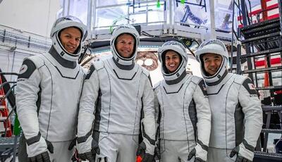 (ویدئو) لحظه فرود «یاسمین مقبلی» با فضانوردان مأموریت «کرو-۷» به زمین