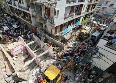 ریزش ساختمان ۳ طبقه در مرکز پاکستان/ ۱۱ تن کشته و زخمی شدند