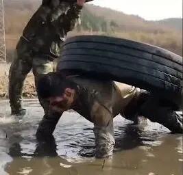 سخت ترین تمرینات نظامی در ارتش های مختلف جهان+ فیلم
