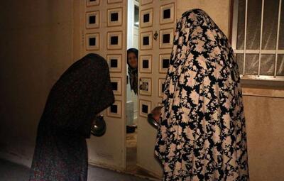 ویدیویی پرشور از مراسم قاشق‌زنی زنان زیبا در شیراز