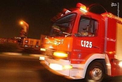 عکس/ اصابت نارنجک به خودروی آتش‌نشانی در خوزستان