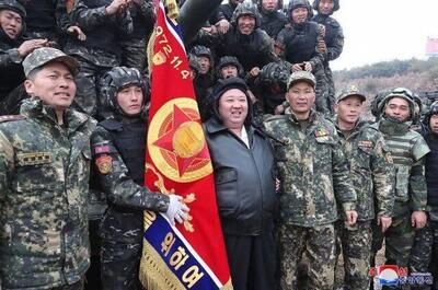 ذوق رهبر کره شمالی بعد از سوار شدن در تانک‌های جدید