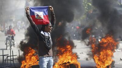 ویدیوها.  پورتو پرنس، پایتخت بی‌قانون؛ باندهای خلافکار هائیتی از قدرت سهم‌ می‌طلبند