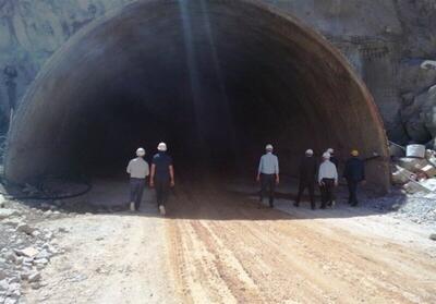 تونل شماره یک ایلام مهران امروز زیر بار ترافیک رفت
