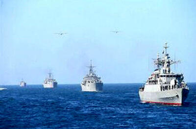 تصاویر روسی از مانور تاکتیکی مشترک دریایی با ایران و چین