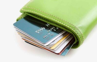 کلاهبرداری ۵ میلیاردی با کپی کارت بانکی در پمپ‌بنزین و بساط دستفروشی