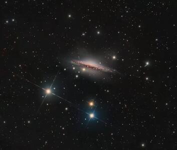 تصویر روز ناسا: پرتره NGC 1055