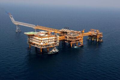 بزرگترین قراردادهای نفتی یک دهه اخیر صنعت نفت ایران فردا امضا می‌شوند
