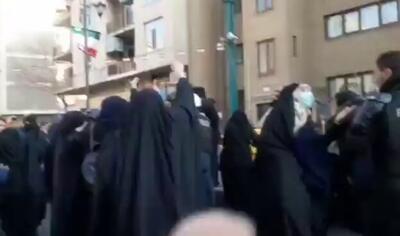 انتقاد رسانه حامی دولت از جنجال مدعیان مدافع حجاب +ویدیو درگیری با پلیس