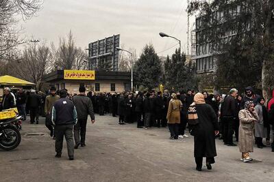 کیهان: تشکیل صف‌های طولانی برای تهیه گوشت تقصیر اصلاح‌طلبان است