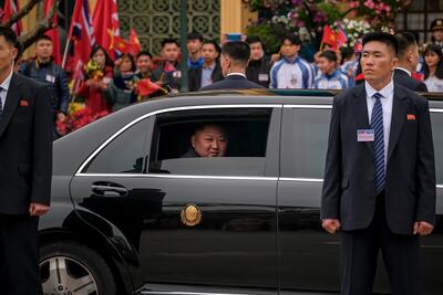 (ویدئو) رهبر کره شمالی سوار بر خودروی اهدایی پوتین