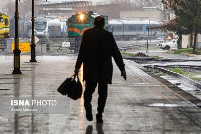 (تصاویر) بدرقه مسافران نوروزی در راه آهن تهران