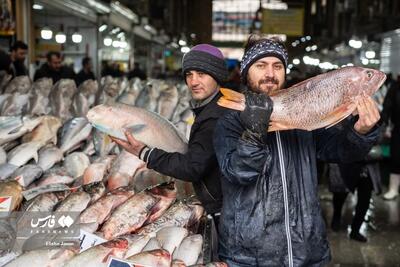 (تصاویر) بازار ماهی شب عید