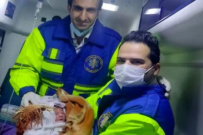 تولد نوزاد با کمک تکنسین‌های اورژانس قزوین