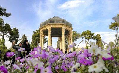 «بهار شیراز» را در گذر حافظیه و زندیه ببینید/باغ‌های شیراز میزبان قاریان قرآن می‌شوند