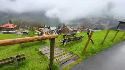 نماهنگ بی کلام آرامش بخش و پیاده روی در روستایی سوئیس + فیلم