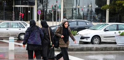 رگبار باران در تهران/ کاهش محسوس دما طی سه شنبه