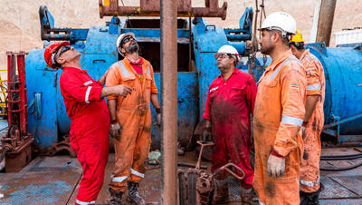 تولید نفت ایران؛ روزانه 3‌میلیون و 200‌هزار بشکه در فوریه